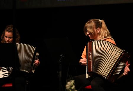 KONCERT ABSOLVENTOV GLASBENE ŠOLE 33 FOTO LJUBO VUKELIČ
